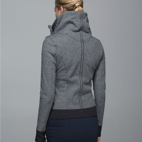 Luulemon Karmacollected Jacket
Weathered Speckled Black. 
Size 2. 
Flawless. - Picture 9 of 11